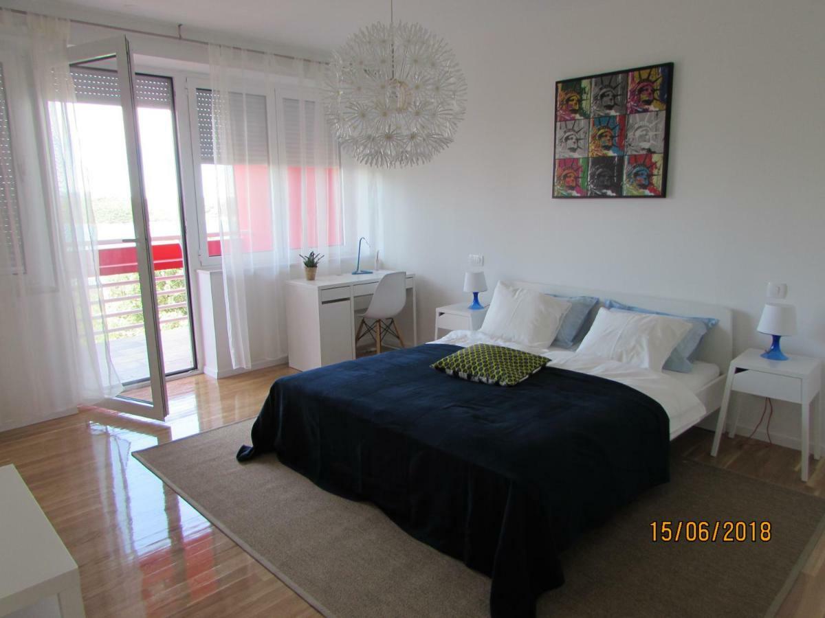 Pearl Apartment ชิเบนิก ภายนอก รูปภาพ